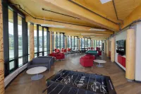 Residence & Conference Centre - Kelowna