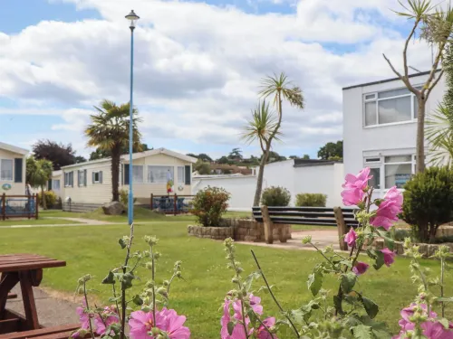 Dolphin Chalet Hotels in Dawlish