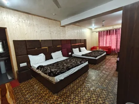 Rama Krishna Guest House-Patnitop Отели в г. Patnitop