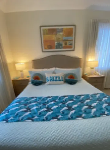 VILLA RENAISSANCE 603, 1BR in Grace Bay. Steps to the sand. WOW