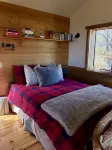 Top of the Mountain Cabin on 40 acres with Amazing Views Hotel in zona Lone Pine