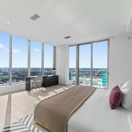 2BR Ocean Penthouse: Private Terrace & Hot Tub