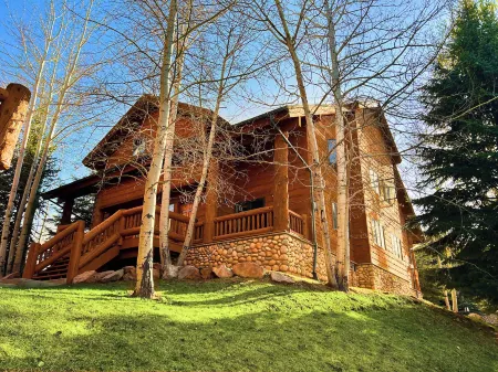 Lazy Bear Log Cabin Canyons Park