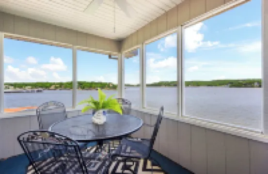 Tequila Sunrise Private Dock! - parcheggio