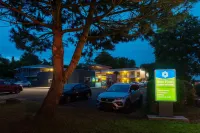 Sure Hotel by Best Western Mont-De-Marsan - Parkering