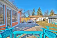 Scott McGillvary's Beachside Abode across from Stunning Bay Beach. New HOT TUB!