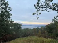 The Lark Haus: Luxury Home with stunning lake view