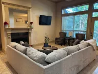 Gorgeous  3-bedroom Villa at the Banbury Golf Course subdivision. Hotels in Eagle