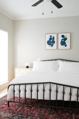 Charming Haven Near Downtown - Delightful Historic Retreat