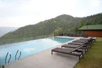 Justa Cliffend Resort & Spa, Mashobra - Pools