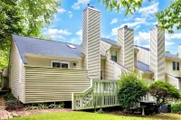 Lazy Lemon; Walk to Koka Booth; Near Wake Med Cary; Well Appointed; Central Hotels near Aspen Center