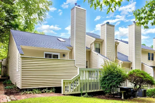 Lazy Lemon; Walk to Koka Booth; Near Wake Med Cary; Well Appointed; Central