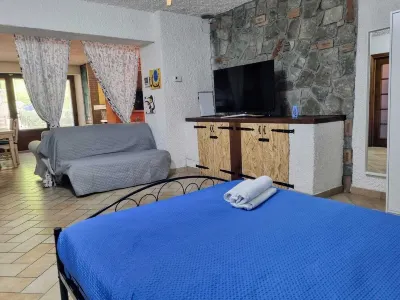 Enchanting apartment a few steps from the center Hotels near Sassi