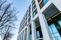 IntercityHotel Berlin Airport BER Terminal 1+2 Отели в г. 