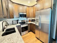 River Bluff Getaway– Upper  3BR/2BA Upper Level Unit with Gorgeous Deck Views Hotels in Allamakee County