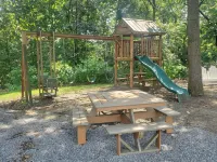 Air Hill Haven- Quiet peaceful secluded apartment