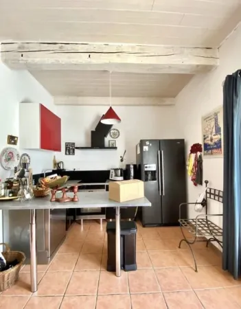 Stone country house in a quiet, natural setting in the Hautes Corbières Отели в г. Ларок-Де-Фа