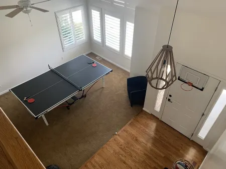 Large Family Sized Home Close to everything Отели в г. Тейлорсвилл