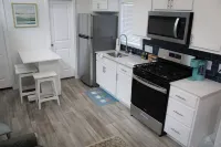 Charming 2-bedroom cottage with water access in tranquil Oriental