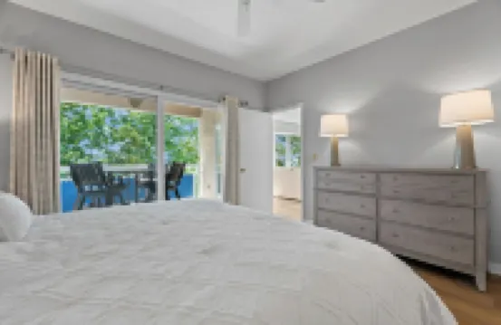 Luxury Keowee Key Condo: Lakefront Retreat Near Clemson