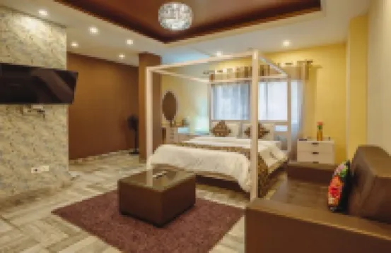 Nirvana Holiday Apartment - 04 Bedroom with Living