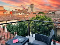 Appartamento in un Palazzo Storico con Terrazzo e Vista Panoramica su Cividale Hotels in Cividale del Friuli
