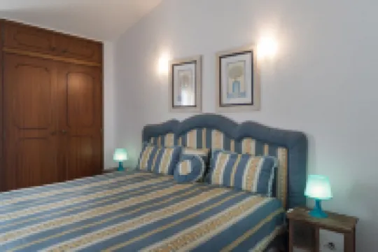 Quentao Orange Villa, Quarteira, Algarve