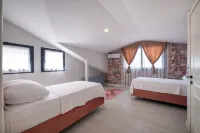 Büyük Aile Tatilleri İçin Mükemmel Seçim: 12 Kişilik, 6 Yatak Odalı Lüks Villa Hotels in Mentese