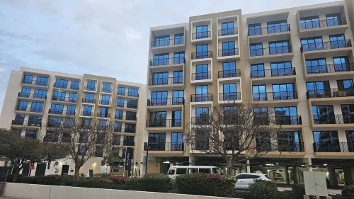 Chic studio with AC, fitness room, swimming pool, open sea in marvelous Al Hamra