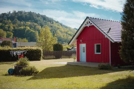 Cozy little vacation home with garden for the whole family! Pure relaxation! Отели рядом с достопримечательностью «Bach Monument»