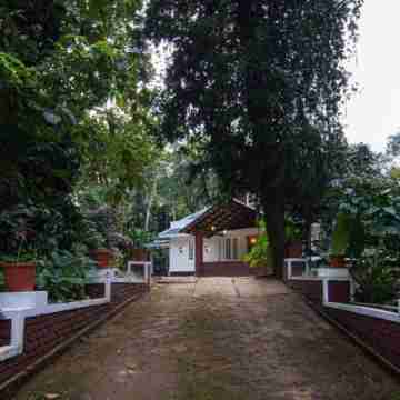 MerakWoods Hotel Exterior