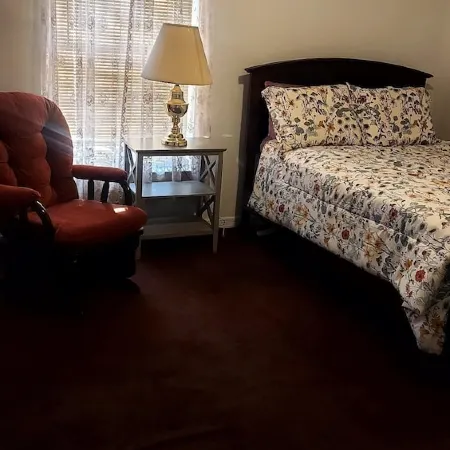 Cozy 2-Bedroom House in Charming Lake Placid, FL with WiFi, AC