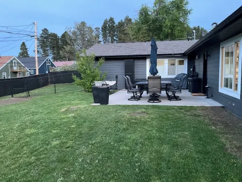 迷人的利德超大六臥室度假屋，提供充足拖車停車位，可攜帶寵物 - 民宿