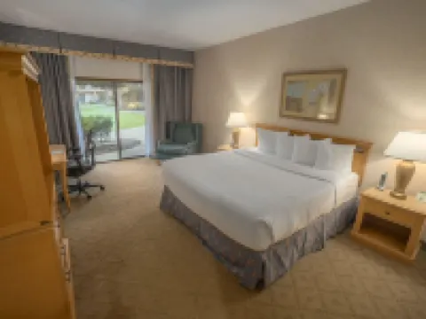 Piccadilly Inn Airport Hotels in Fresno