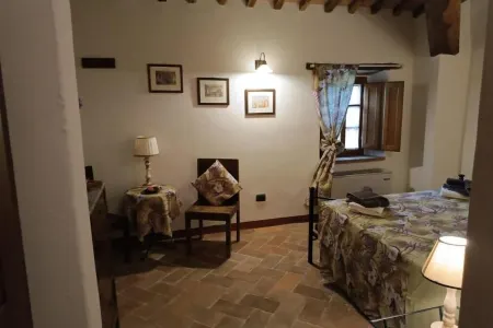 MATRIMONIAL ROOM with private bathroom, Отели в г. Радикондоли