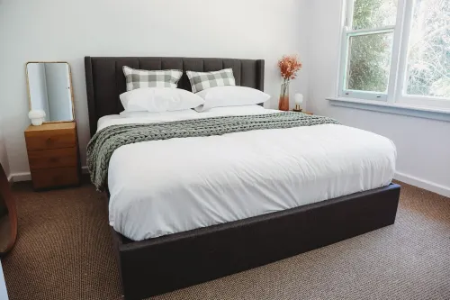 Luxury Farm stay- 4 bed house- 25 acres- 1 hour from Melbourne Hotels in Seymour