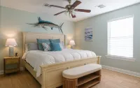 Angler’s Paradise! Amazing fishing w/ in minutes! 3 bed,sleeps 7 ppl, 2 bath. Hotels in Cameron Parish