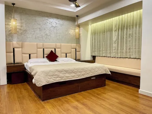 Ocean's Edge by Natti's group