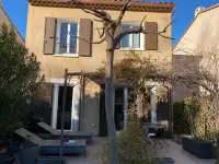 Villa sur le Thor Proche de la Gare de la Gare TVG Avignon et Région Lubéron Các khách sạn ở Le Thor