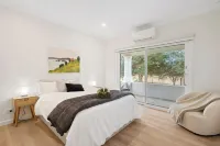 Panoramic views on the doorstep of McLaren Vale, Adelaide Hills and the beach. Các khách sạn ở Dingabledinga