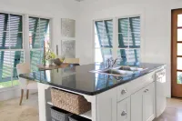 2 Bed 2 Bath Waterfront House located in Schooner Bay, Abaco Hotels in Schooner Bay