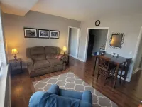2 Bedroom Travelers Suite with Queen and Full Bed Hotels in Rock County