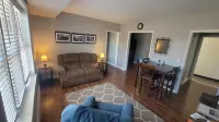 2 Bedroom Travelers Suite with Queen and Full Bed