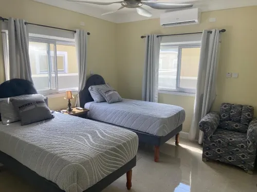 Modern, chic waterfront 3-bedroom villa w/ pool