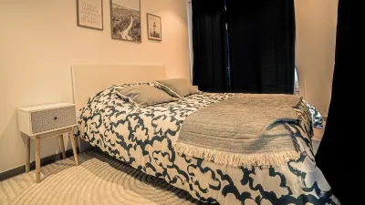 TRIPLEX MARINA ~ Cergy Port Hotel in zona Centre d'Accueil Universel - Cergy Préfecture