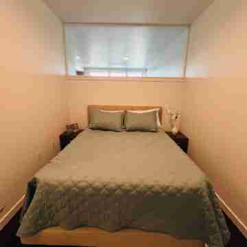 Modern Apartments w/ Rooftop Lounge by Lake Union Rooms