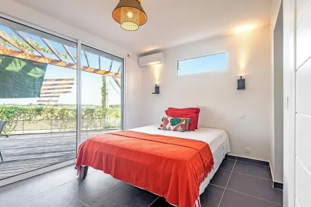 La "mer de Canne" Villa Standing Evasion Ivoire 2. Avec sa Piscine et son SPA !!