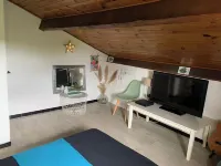 Bedroom + bathroom Hotels in Lescar