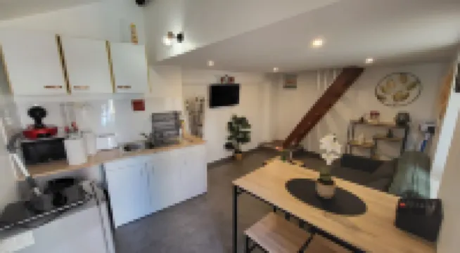 Petite Maison Avec Terrasse à 5min de la Gare et 3min du Centre Ville