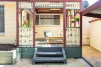 Home in Frankston Hotels in Frankston